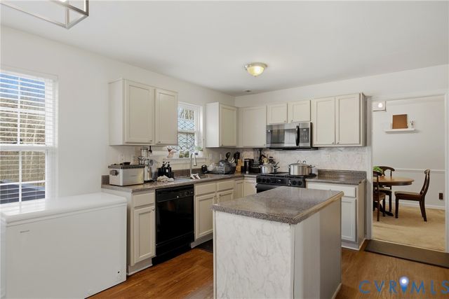 1620 Tree Ridge Rd, Henrico, VA 23231