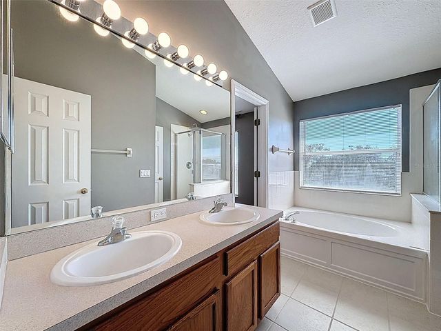 8880 CHRISTIE DRIVE, Largo, FL 33771