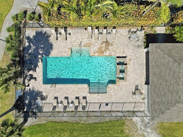 8880 CHRISTIE DRIVE, Largo, FL 33771