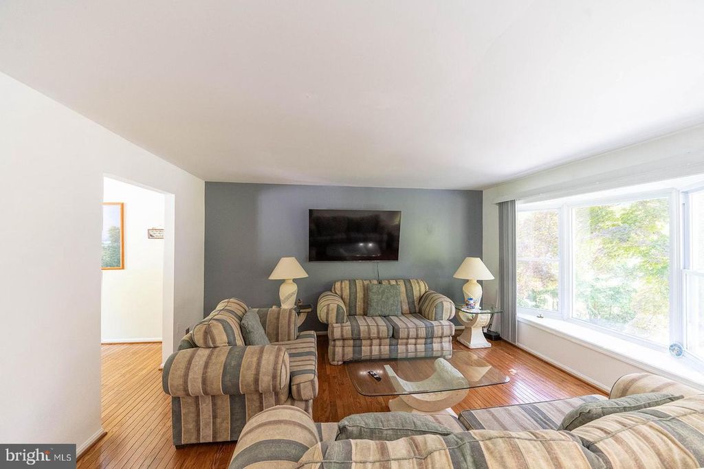 Image 10 of property listing at 29994 RICHARD CIR, Mechanicsville, MD 20659