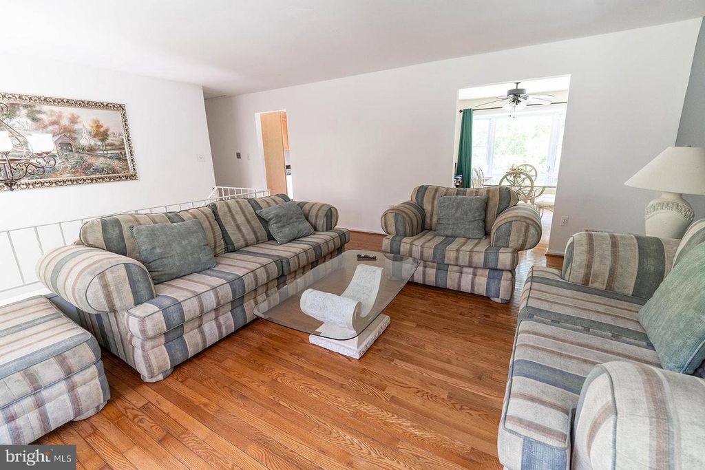 Image 12 of property listing at 29994 RICHARD CIR, Mechanicsville, MD 20659
