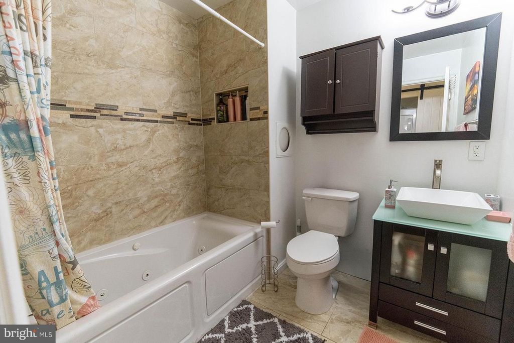 Image 17 of property listing at 29994 RICHARD CIR, Mechanicsville, MD 20659