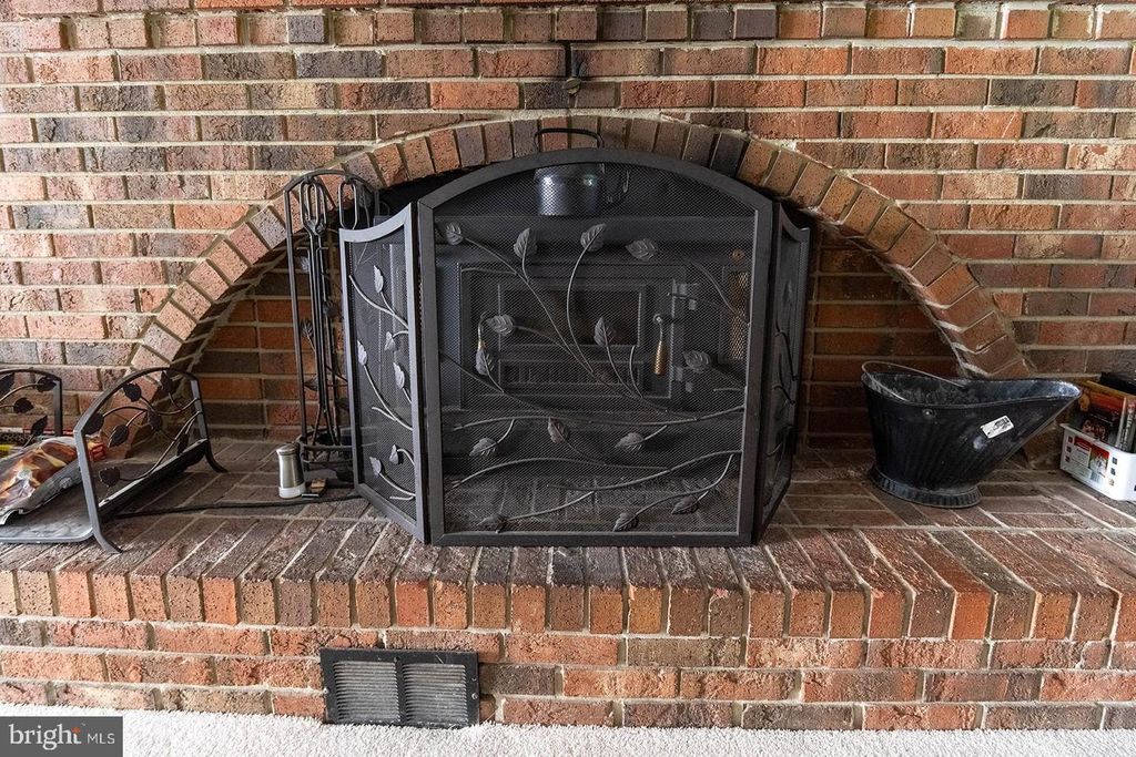 Image 29 of property listing at 29994 RICHARD CIR, Mechanicsville, MD 20659