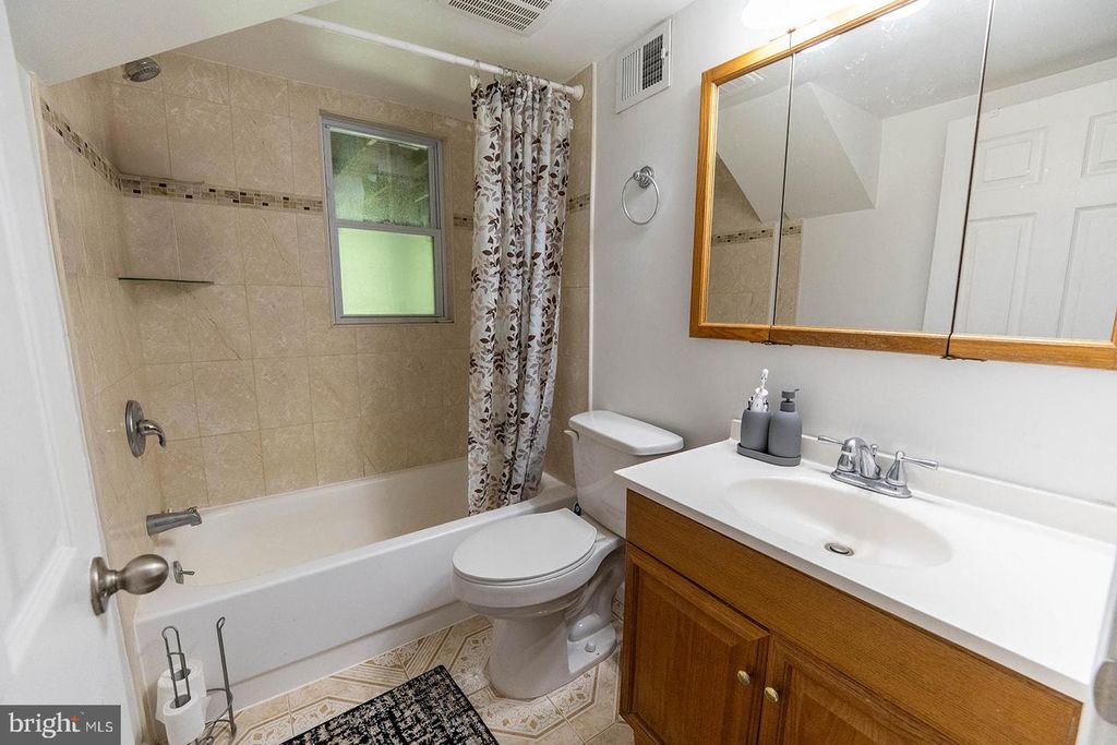 Image 36 of property listing at 29994 RICHARD CIR, Mechanicsville, MD 20659