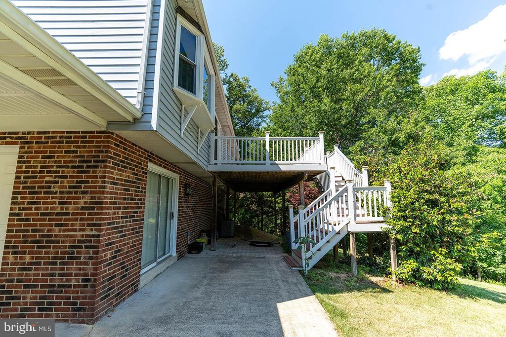 Image 44 of property listing at 29994 RICHARD CIR, Mechanicsville, MD 20659