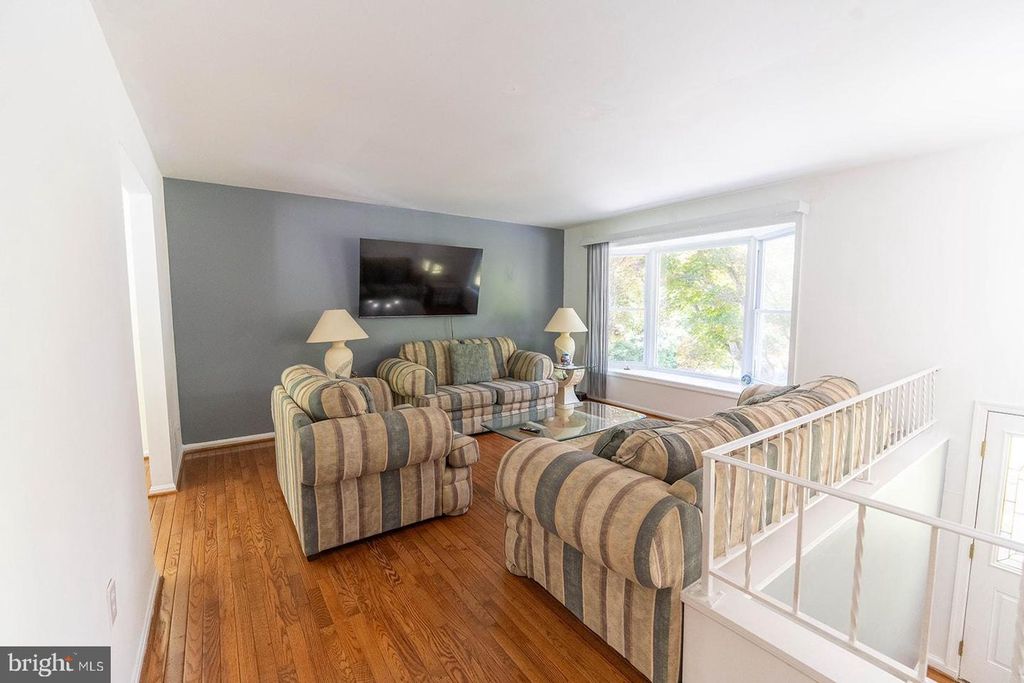 Image 9 of property listing at 29994 RICHARD CIR, Mechanicsville, MD 20659
