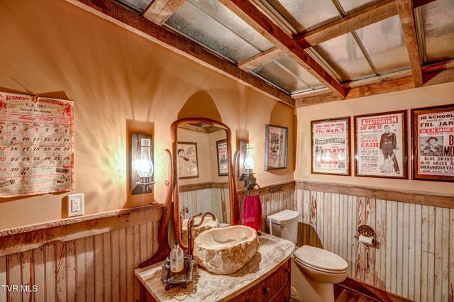 2644 North Highway 81, Jonesborough, TN 37659