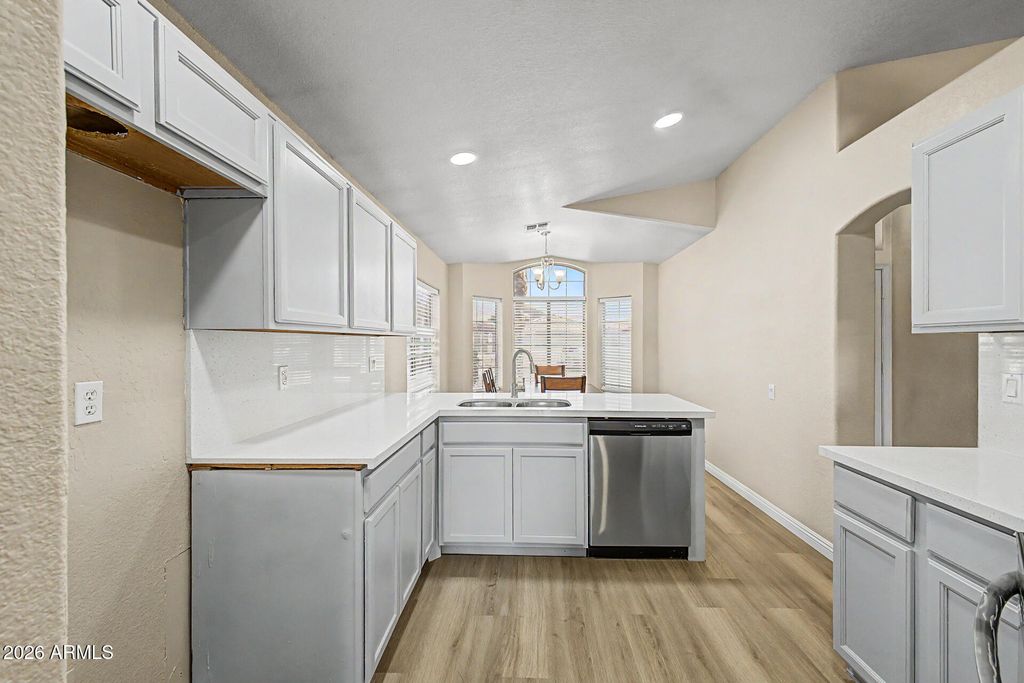 18466 N 5TH Avenue, Phoenix, AZ 85023 — photo 4