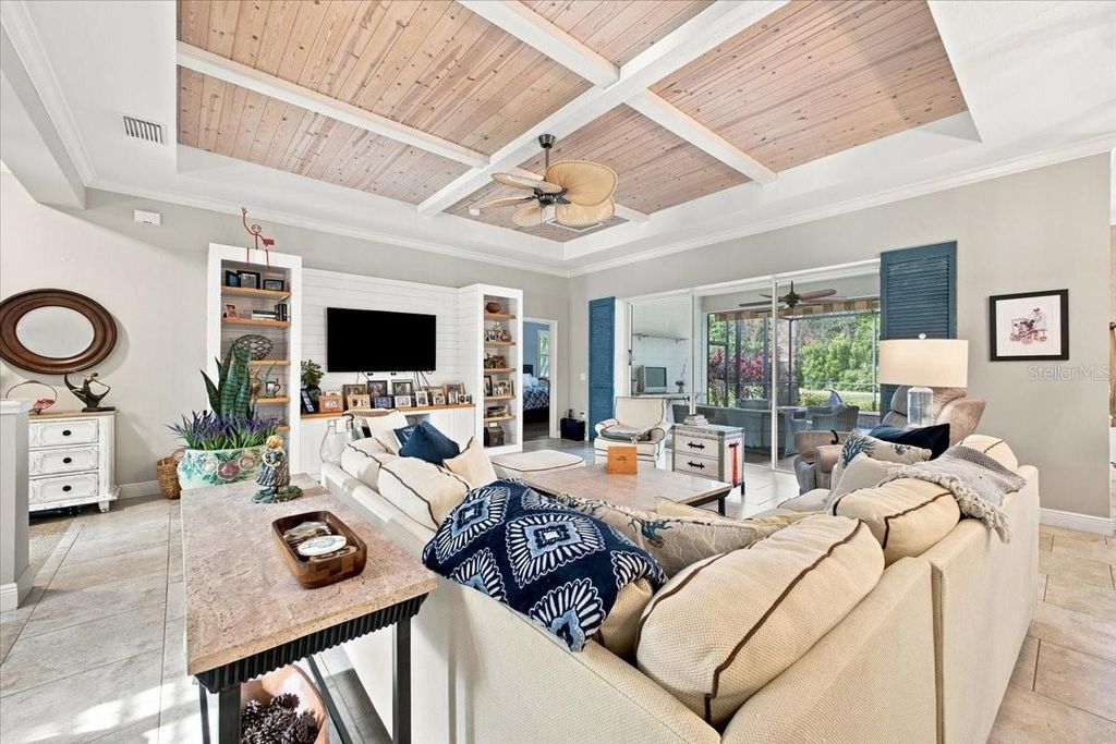 Image 4 of property listing at 4704 SENECA PARK TRAIL, Bradenton, FL 34211