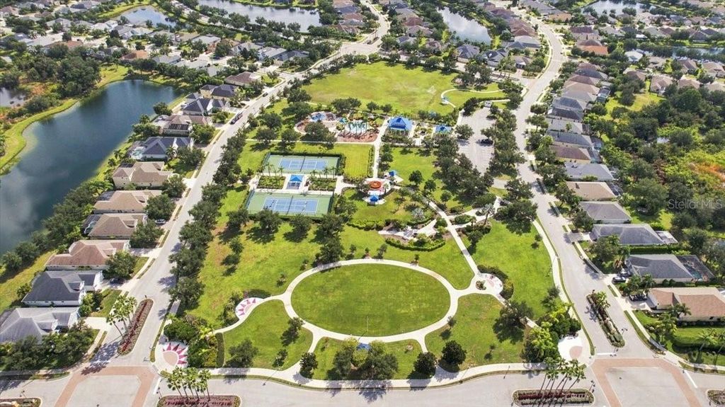 Image 32 of property listing at 4704 SENECA PARK TRAIL, Bradenton, FL 34211