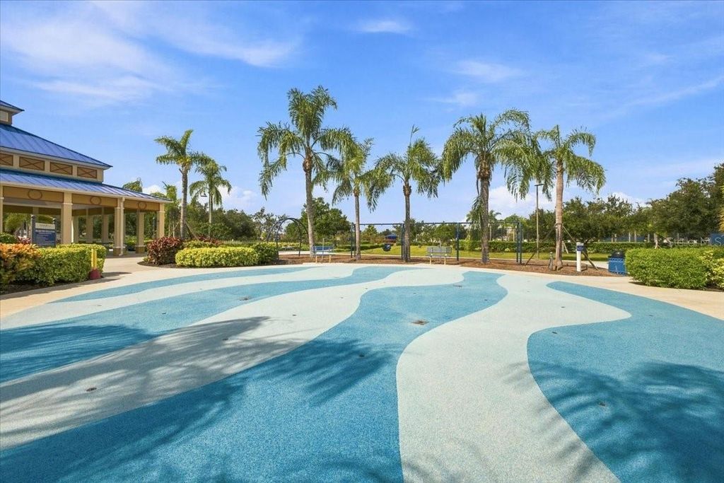 Image 34 of property listing at 4704 SENECA PARK TRAIL, Bradenton, FL 34211