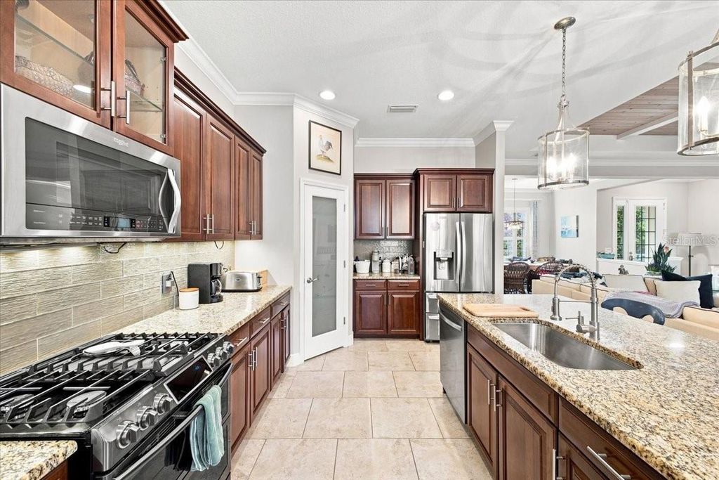 Image 9 of property listing at 4704 SENECA PARK TRAIL, Bradenton, FL 34211