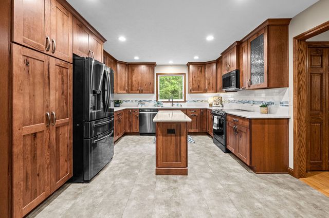 8100 47th Street, Milan, IL 61264