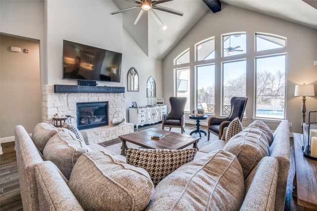 2318 Jefferson Avenue, Melissa, TX 75454