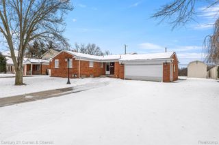 20517 River Oaks Drive, Dearborn Heights, MI 48127