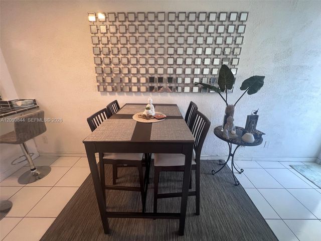 100 Lincoln Rd 537, Miami Beach, FL 33139