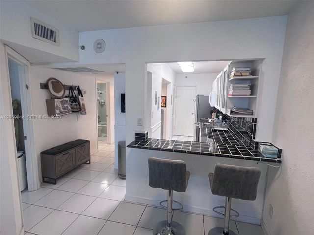 100 Lincoln Rd 537, Miami Beach, FL 33139