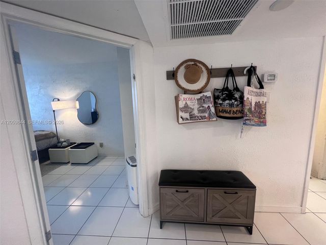 100 Lincoln Rd 537, Miami Beach, FL 33139