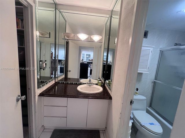 100 Lincoln Rd 537, Miami Beach, FL 33139