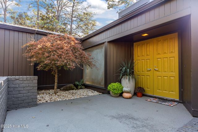 75 Lake Dornoch Drive, Pinehurst, NC 28374