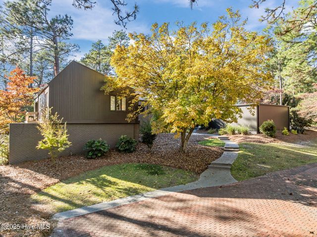 75 Lake Dornoch Drive, Pinehurst, NC 28374