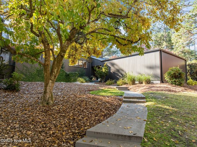 75 Lake Dornoch Drive, Pinehurst, NC 28374