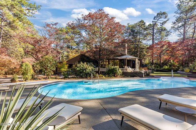 75 Lake Dornoch Drive, Pinehurst, NC 28374