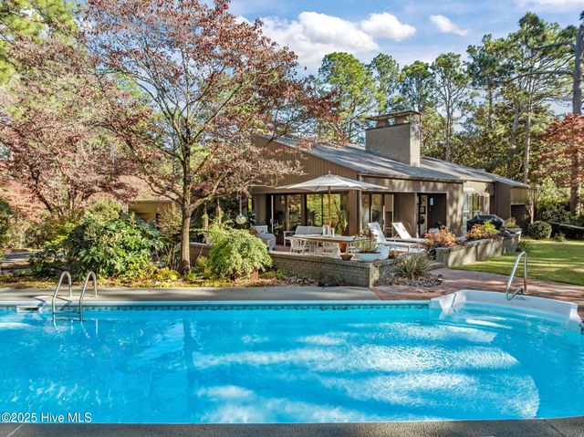 75 Lake Dornoch Drive, Pinehurst, NC 28374