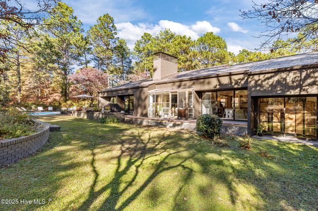 75 Lake Dornoch Drive, Pinehurst, NC 28374