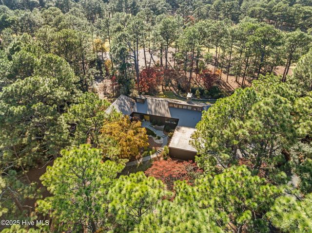 75 Lake Dornoch Drive, Pinehurst, NC 28374
