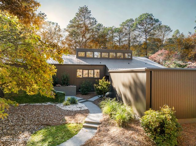 75 Lake Dornoch Drive, Pinehurst, NC 28374