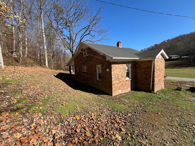 2989 KY 1304, Hinkle, KY 40953