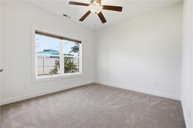 600 Pleasant Hall DR, Virginia Beach, VA 23464