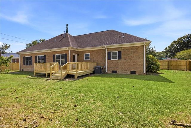 600 Pleasant Hall DR, Virginia Beach, VA 23464