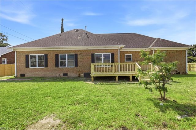 600 Pleasant Hall DR, Virginia Beach, VA 23464