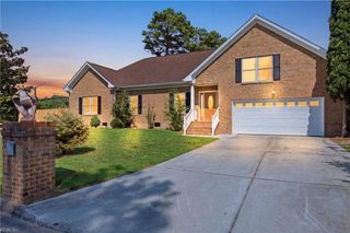600 Pleasant Hall DR, Virginia Beach, VA 23464