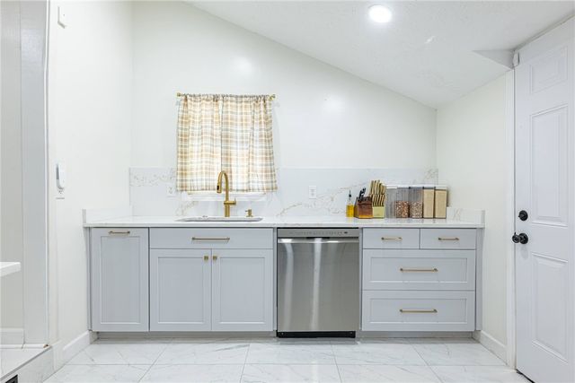 566 Wyoming Street, Dayton, OH 45410