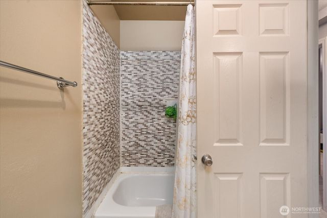 18906 8th Avenue NW #313, Shoreline, WA 98177