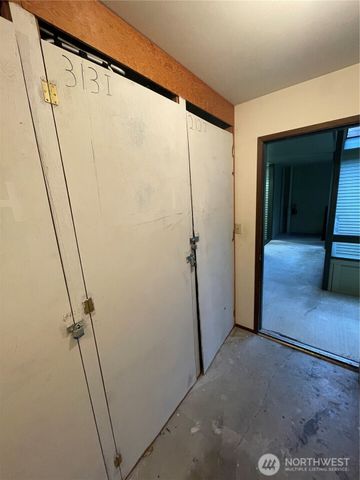 18906 8th Avenue NW #313, Shoreline, WA 98177