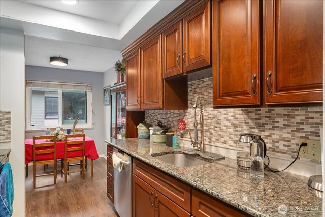 18906 8th Avenue NW #313, Shoreline, WA 98177