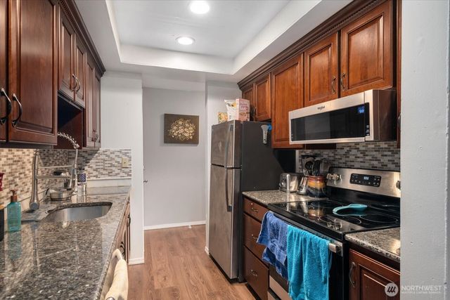 18906 8th Avenue NW #313, Shoreline, WA 98177