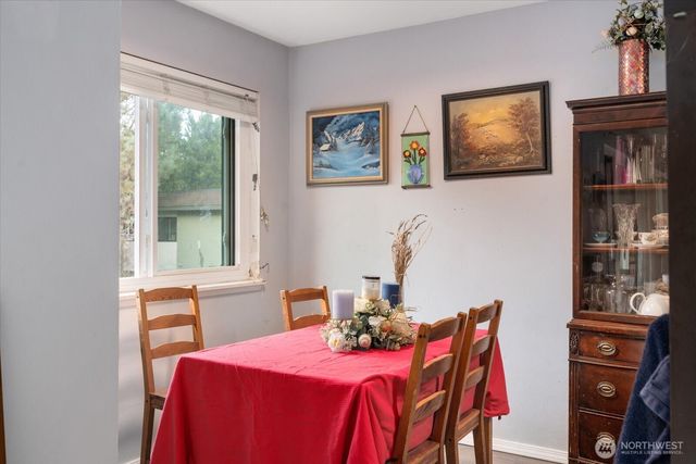 18906 8th Avenue NW #313, Shoreline, WA 98177