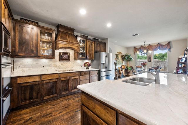 5416 Runnymede Court, Arlington, TX 76016