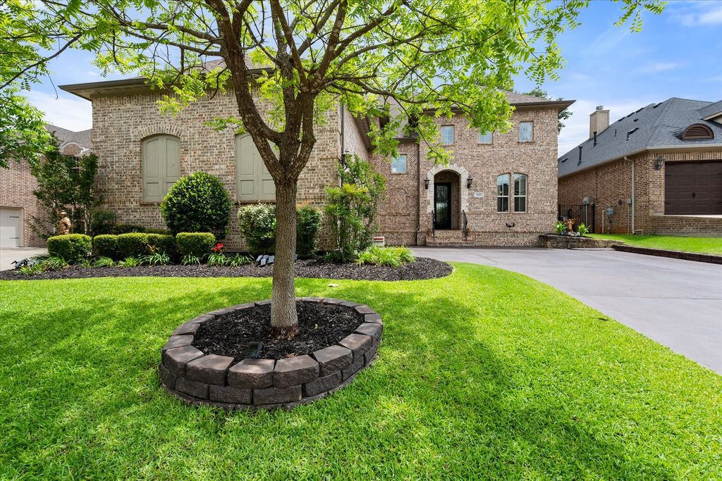 5416 Runnymede Court, Arlington, TX 76016