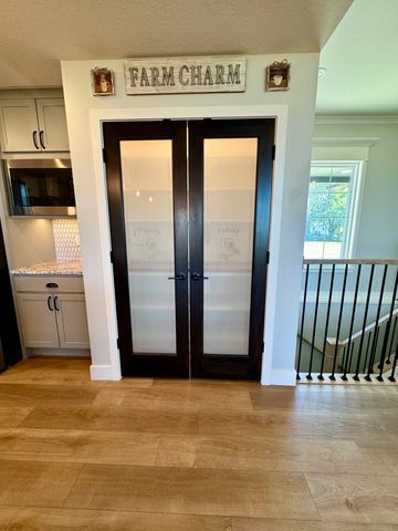 10385 N HWY VV, Columbia, MO 65202