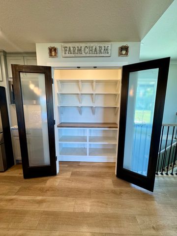 10385 N HWY VV, Columbia, MO 65202