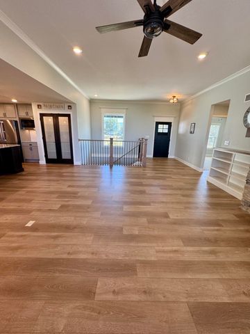 10385 N HWY VV, Columbia, MO 65202