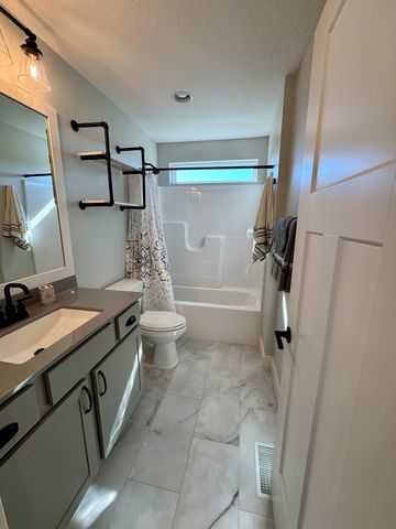 10385 N HWY VV, Columbia, MO 65202