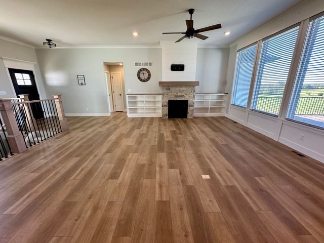 10385 N HWY VV, Columbia, MO 65202