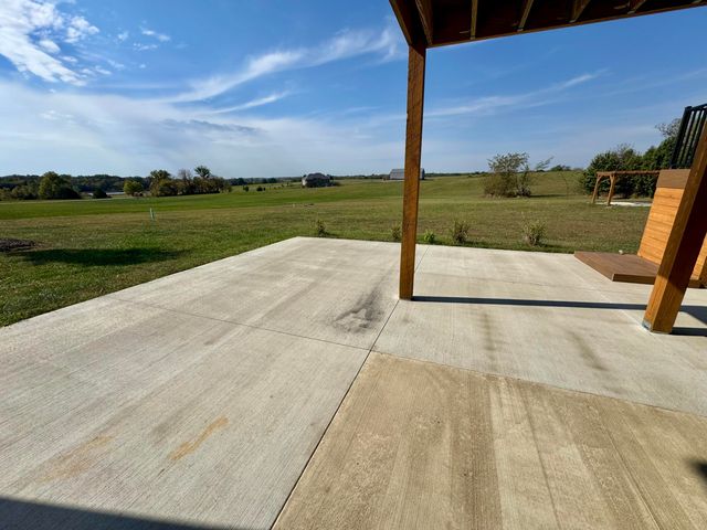 10385 N HWY VV, Columbia, MO 65202